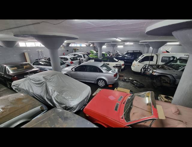 3,450M² BUILDING FOR SALE IN SALT RIVER